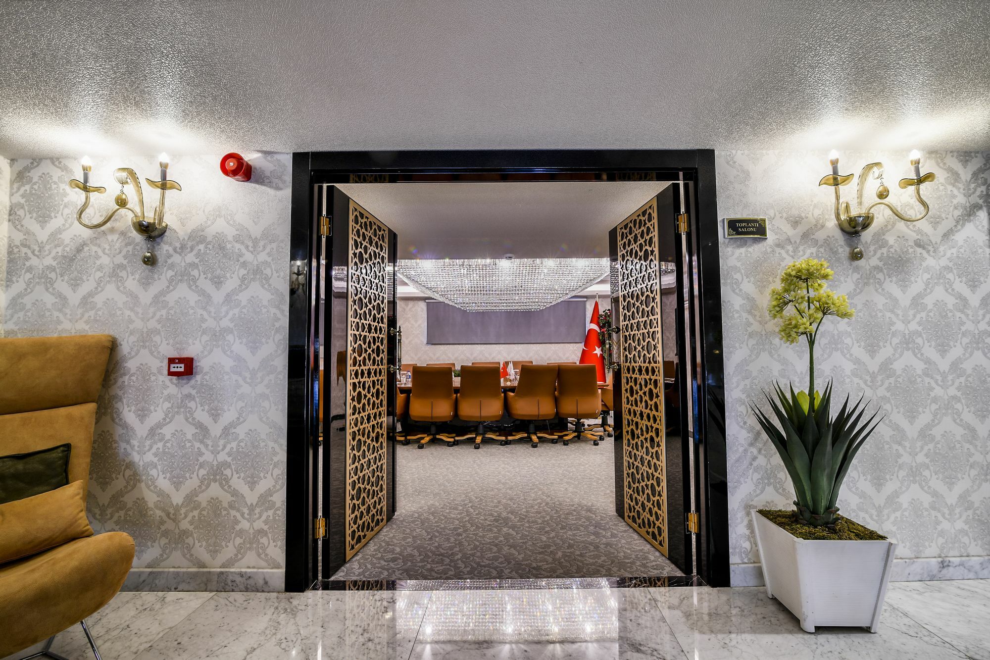 Guvenay Business Hotel Ankara Ngoại thất bức ảnh